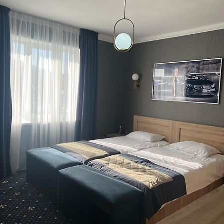 Autopapa Rustawi Zewnętrze zdjęcie